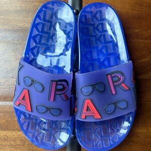 Karl Lagerfeld Paris Tylee Pool Slides​​​​